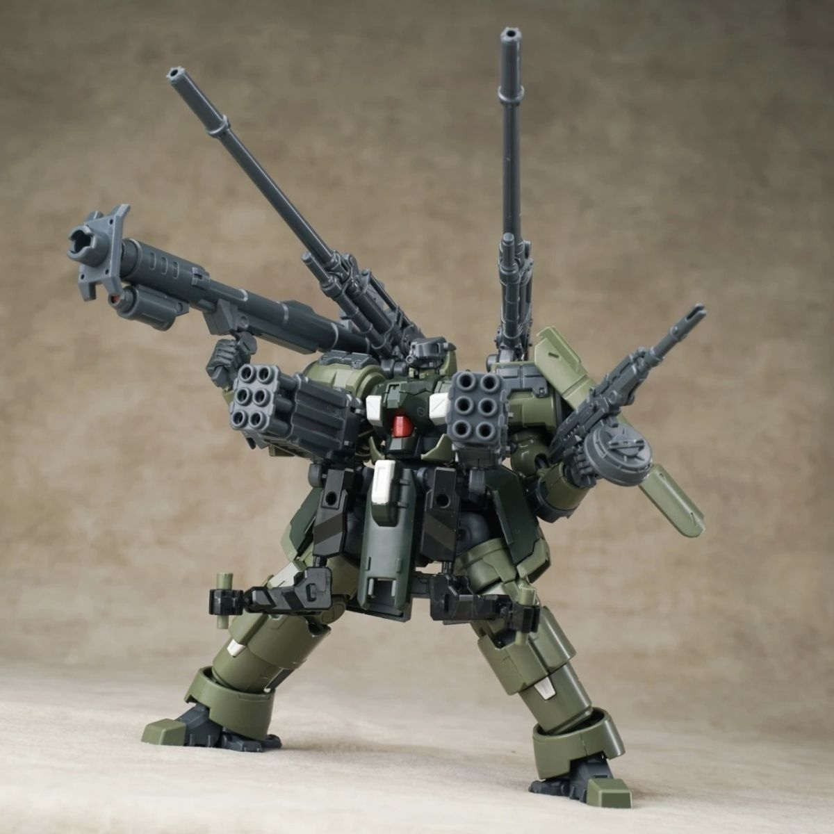 Sheik Mainland ZAROV C1  1/144 - Heavy Equipment Games recension och pris